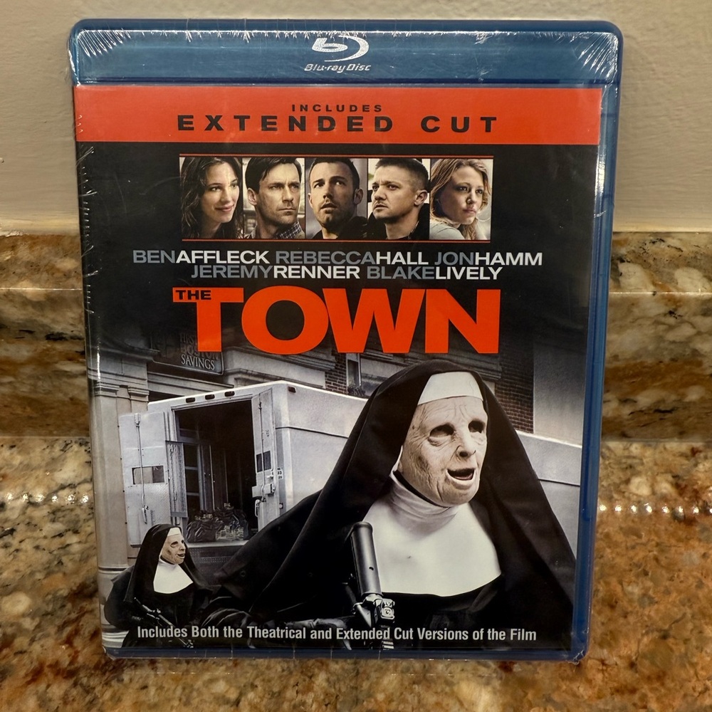 The Town Theatrical and Extended Cut Versions Blu-ray